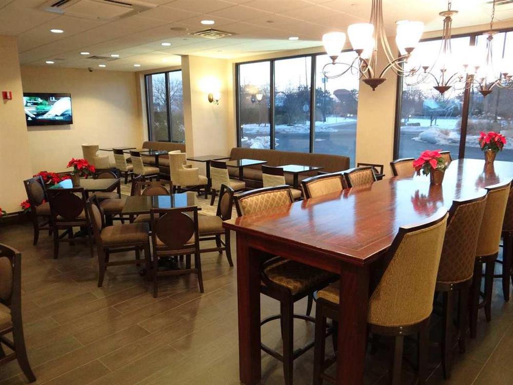 Hampton Inn Carlstadt At The Meadowlands Beltér fotó