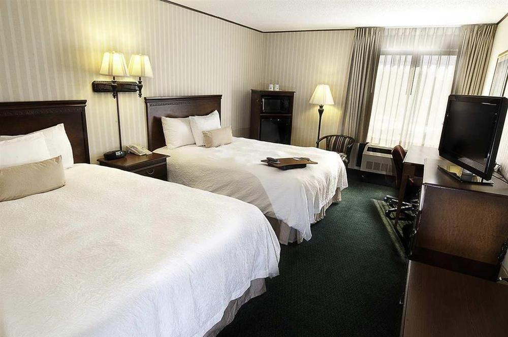 Hampton Inn Carlstadt At The Meadowlands Szoba fotó