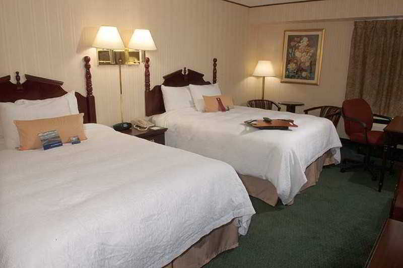 Hampton Inn Carlstadt At The Meadowlands Szoba fotó